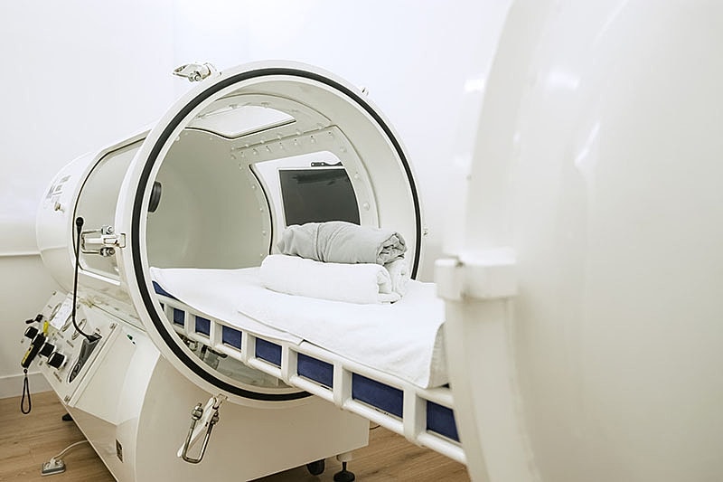 Hyperbaric chamber with towels inside.